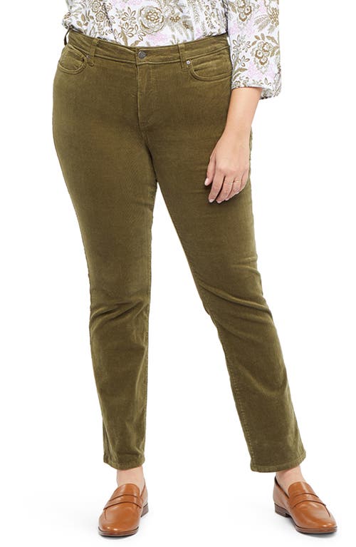 Sheri Corduroy Slim Jeans in Moss