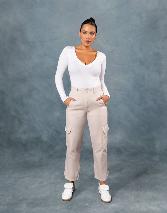 Women's Beige Cargo Cropped Jeans: 28" Inseam