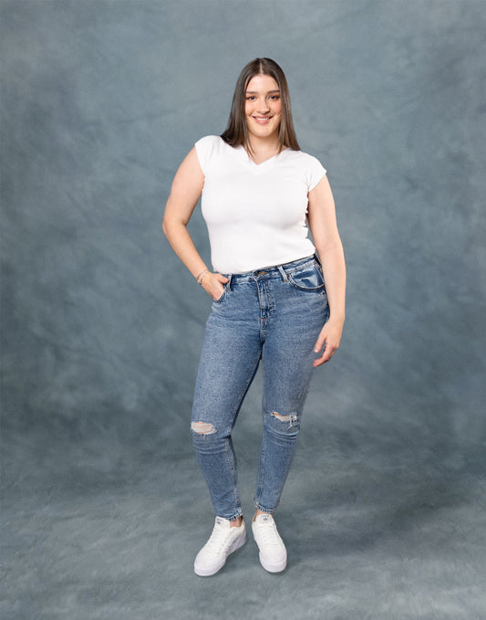 Women's Slim Destressed Jeans in 28" Inseam